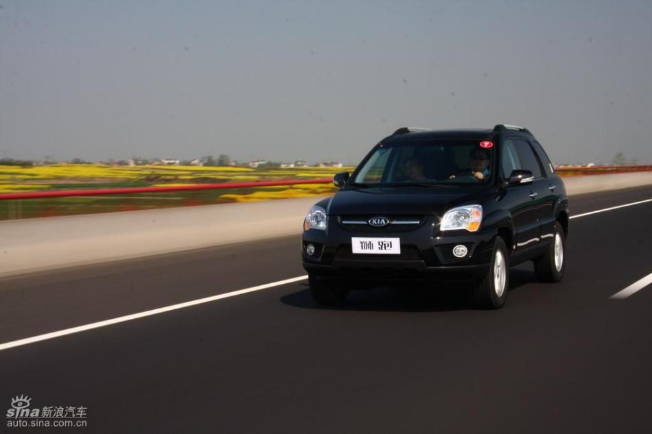 09款狮跑试驾实拍图外观