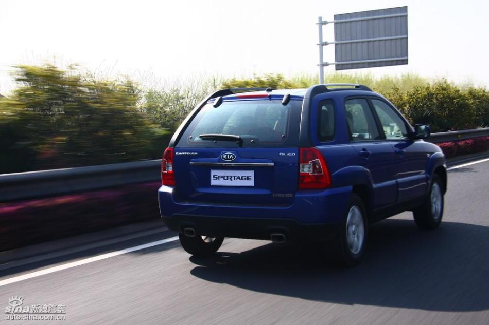 09款狮跑试驾实拍图外观