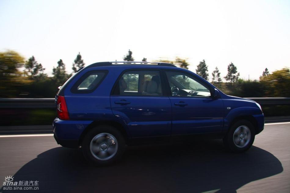 09款狮跑试驾实拍图外观