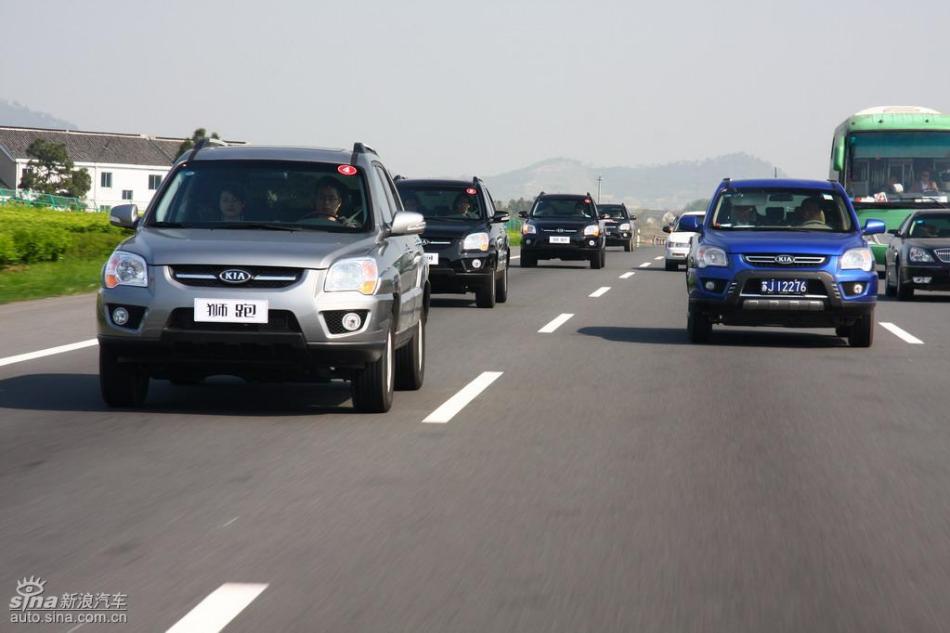 09款狮跑试驾实拍图外观