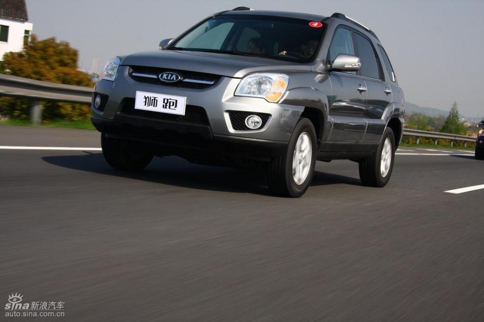 09款狮跑试驾实拍图外观