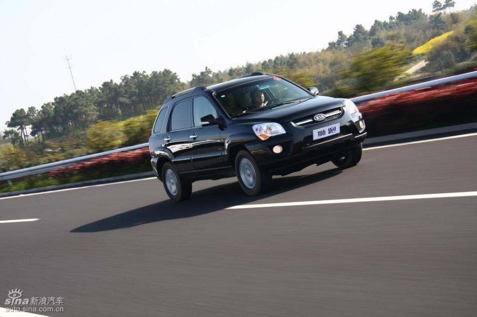 09款狮跑试驾实拍图外观