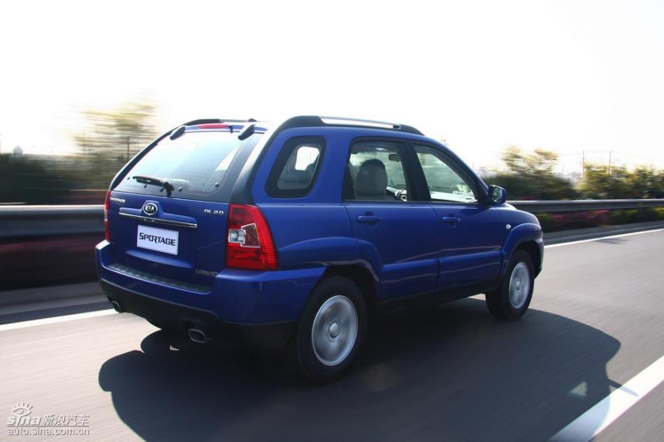 09款狮跑试驾实拍图外观