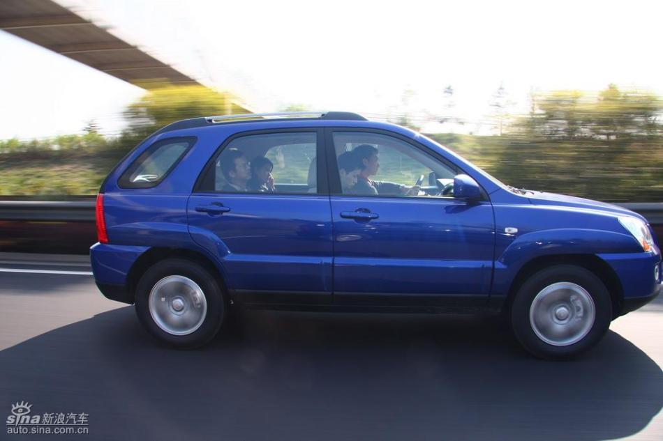 09款狮跑试驾实拍图外观