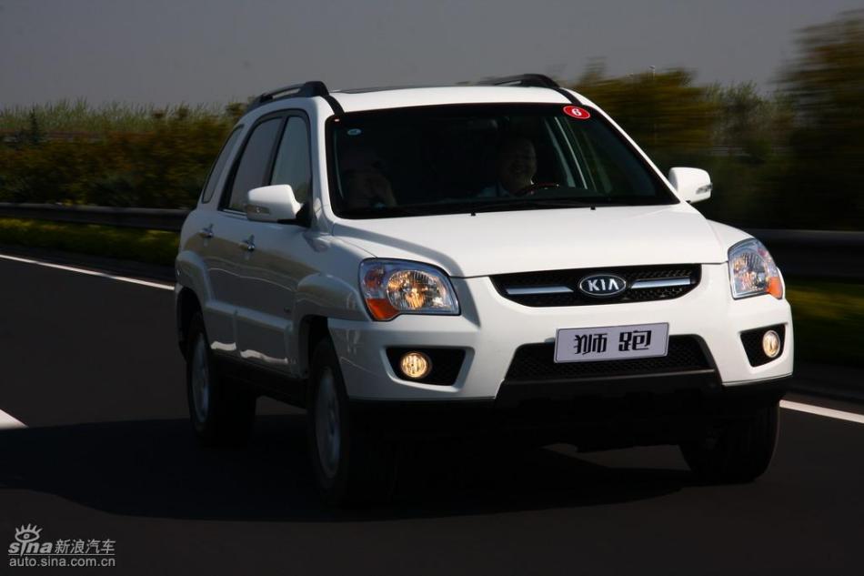 09款狮跑试驾实拍图外观