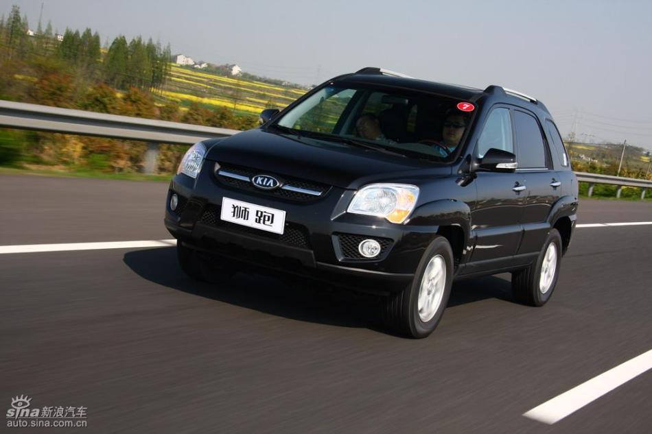 09款狮跑试驾实拍图外观