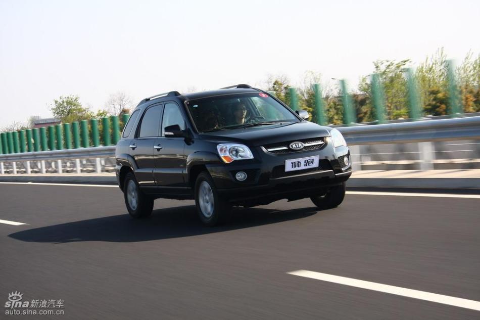 09款狮跑试驾实拍图外观