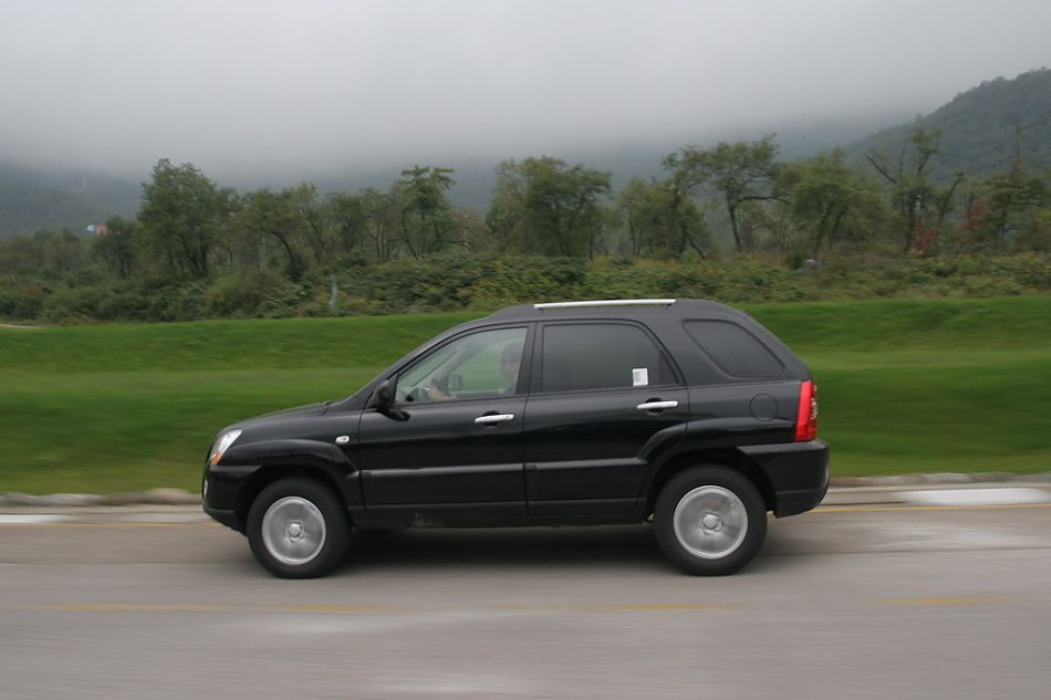 图为狮跑行驶动态