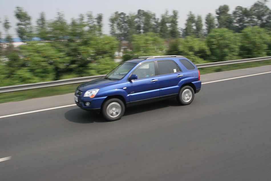 图为狮跑高速公路、山路动态