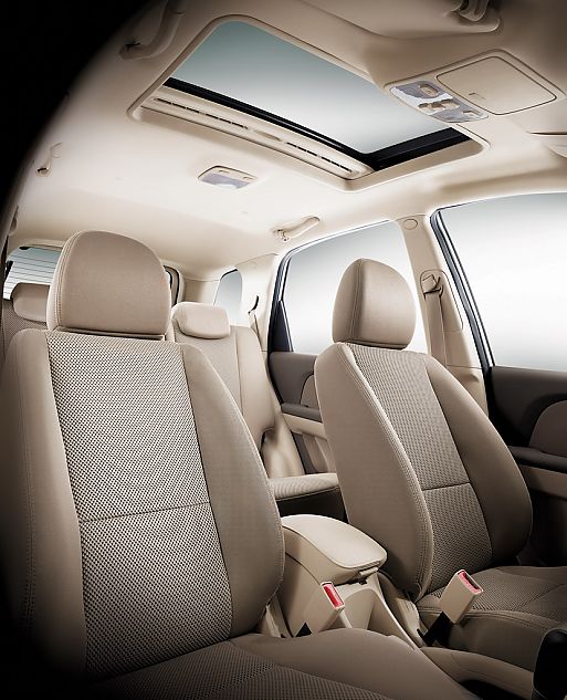 图为国产狮跑内饰