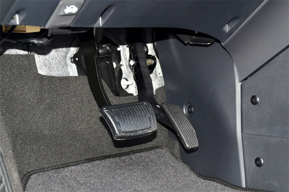 狮跑 2013款 2.0L 两驱 AT Premium 空间外观