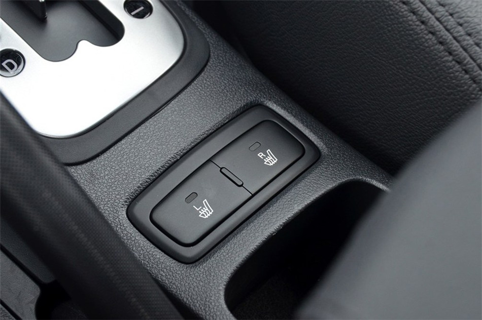 狮跑 2013款 2.0L 两驱 AT Premium 内饰