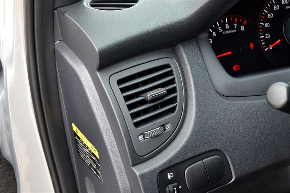 ʨ 2013 2.0L  AT Premium ϸ