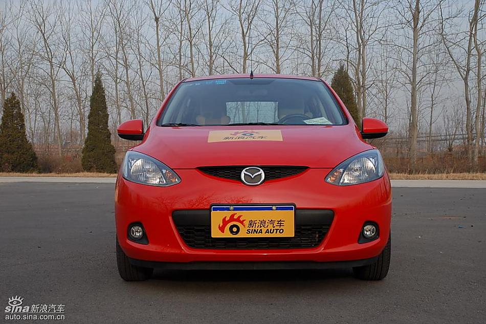 马自达2外观