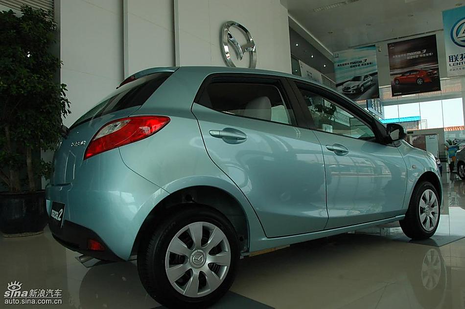 马自达2标准型1.3MT 外观