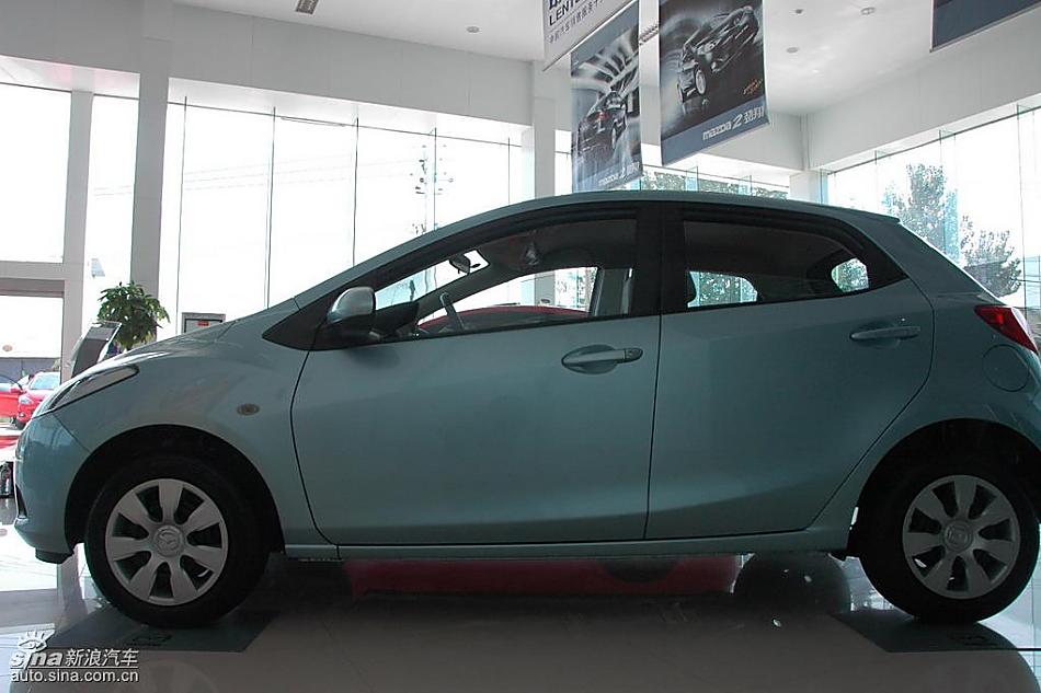 马自达2标准型1.3MT 外观