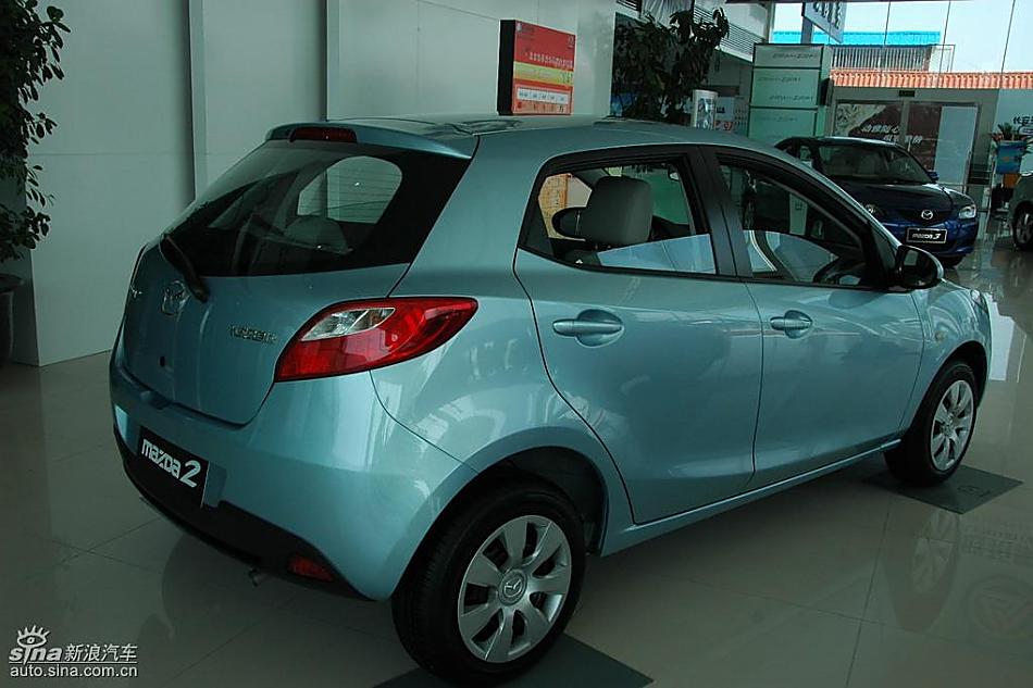 马自达2标准型1.3MT 外观