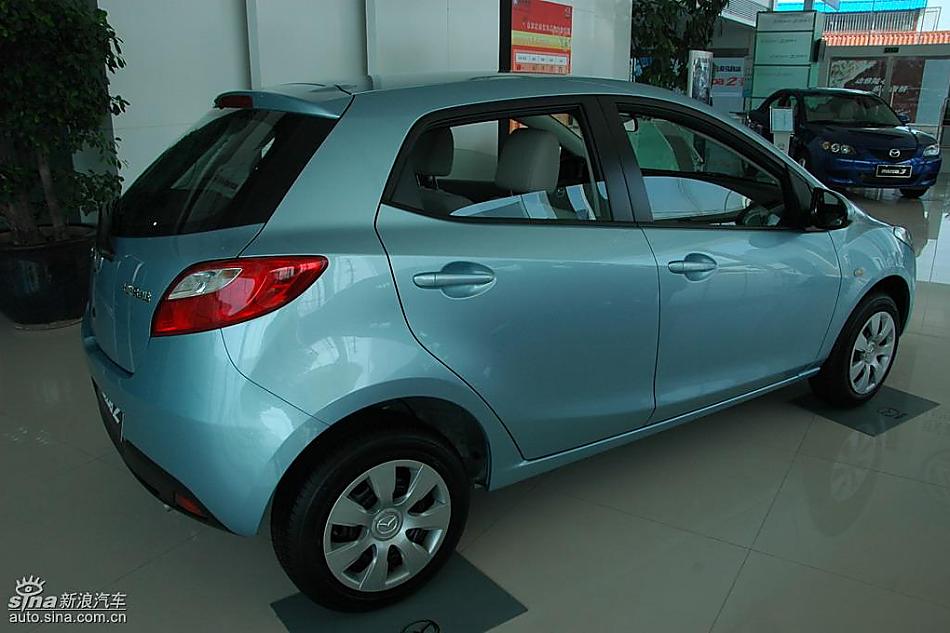 马自达2标准型1.3MT 外观