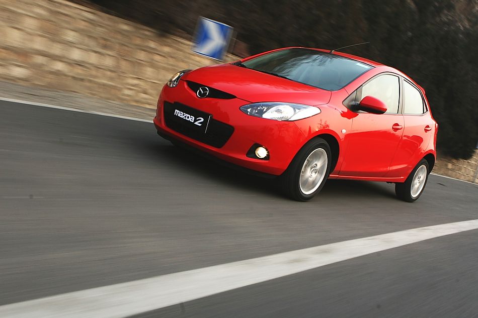 马自达2动态图片
