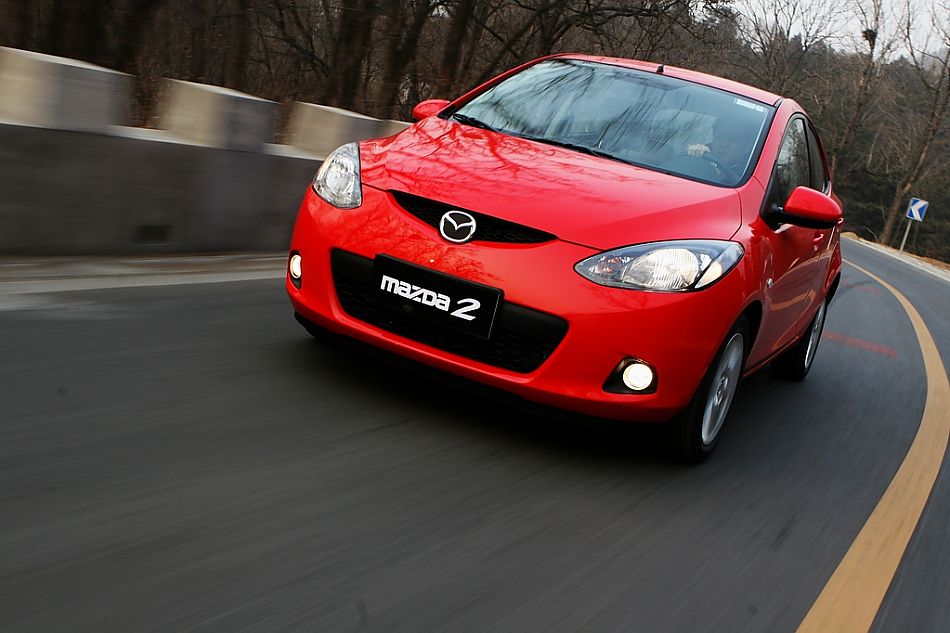 马自达2动态图片