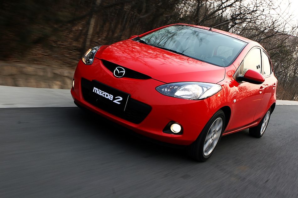 马自达2动态图片