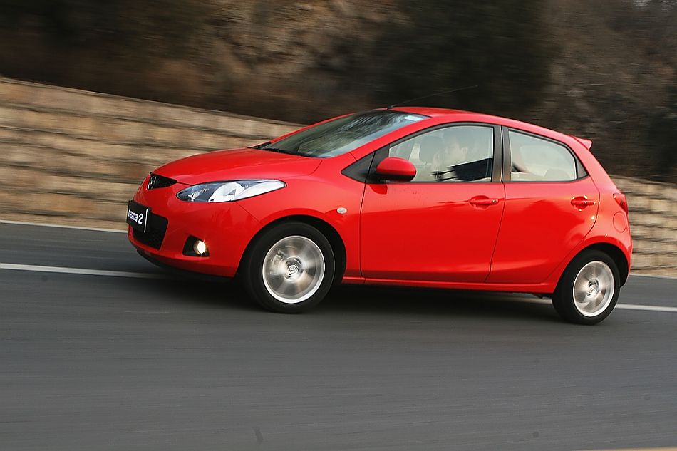 马自达2动态图片