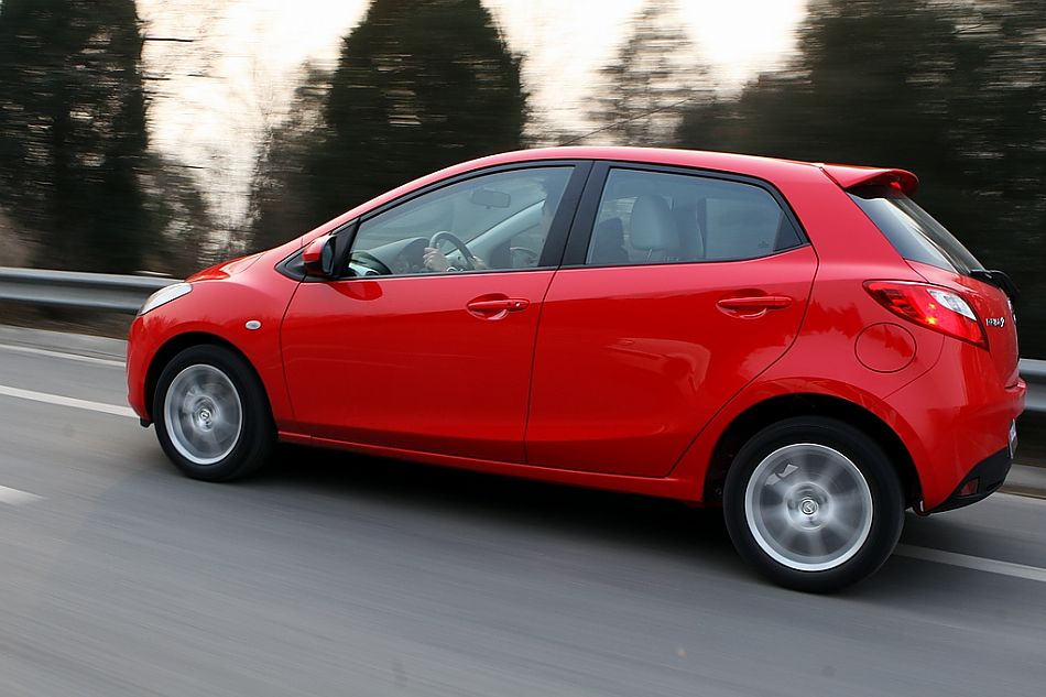 马自达2动态图片