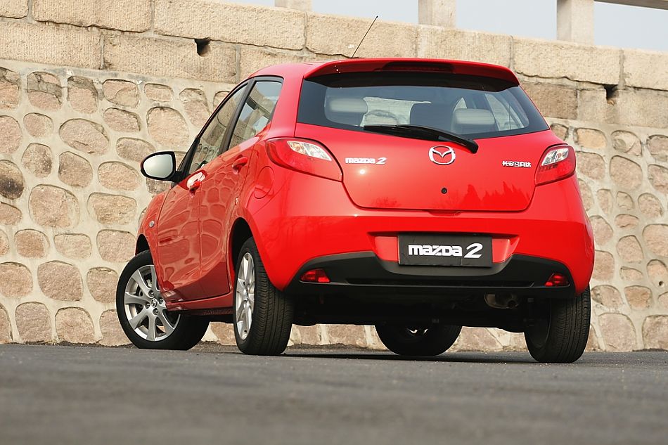 马自达2外观图片