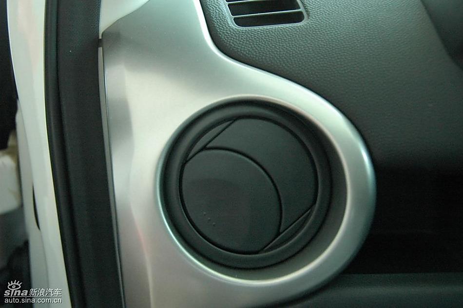 马自达2尊贵型1.5AT内饰