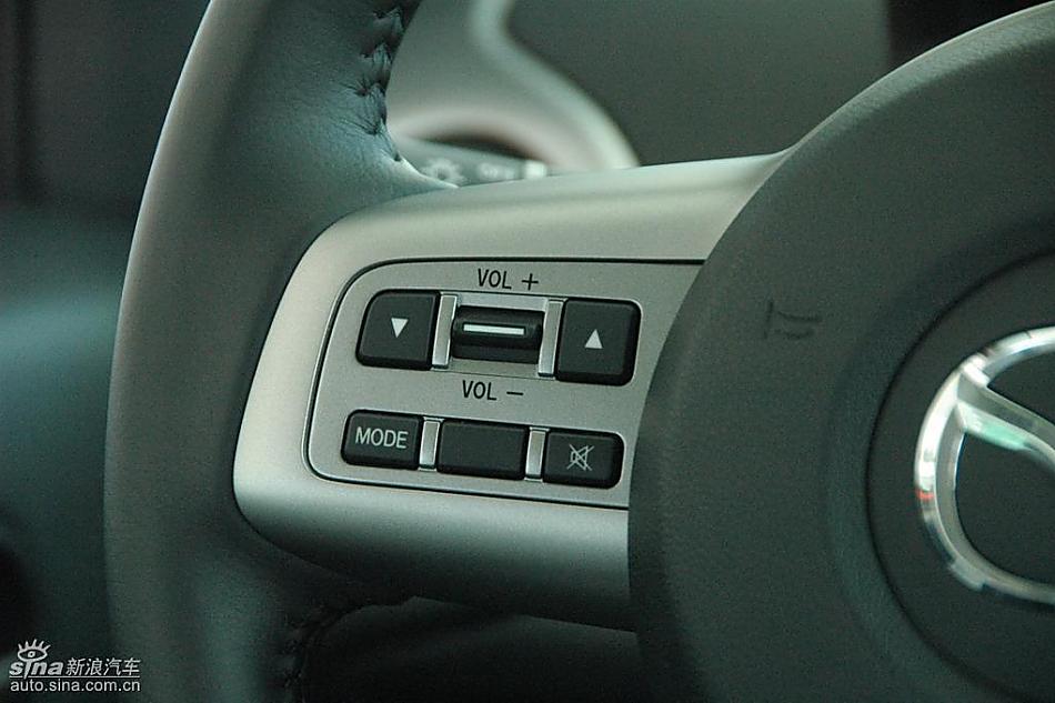 马自达2尊贵型1.5AT内饰
