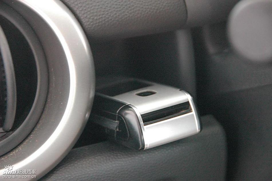 马自达2尊贵型1.5AT内饰