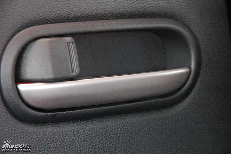 马自达2尊贵型1.5AT内饰