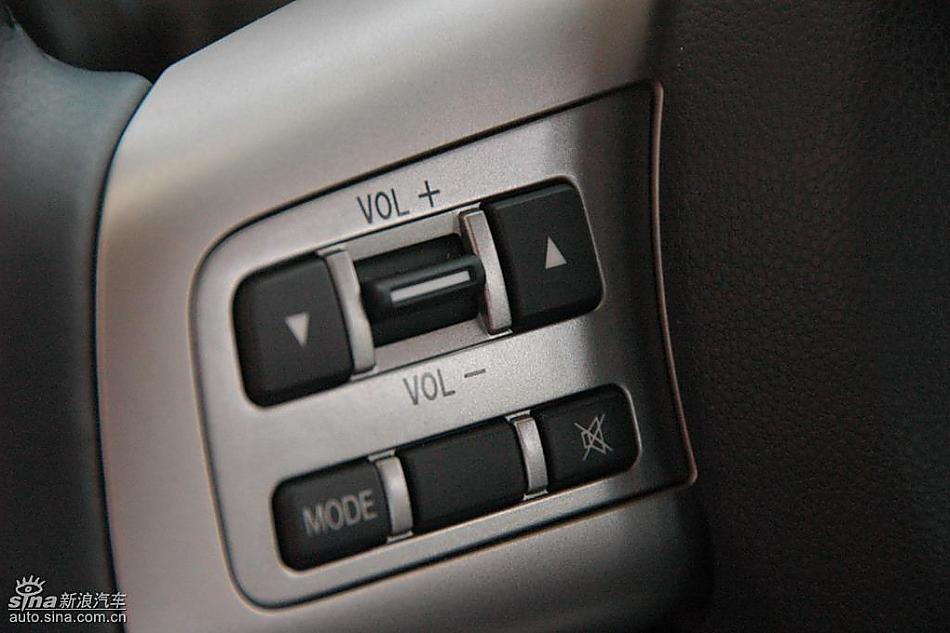 马自达2尊贵型1.5AT内饰
