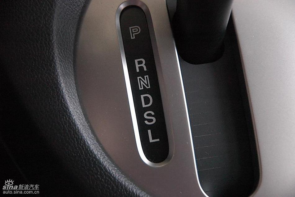 马自达2尊贵型1.5AT内饰