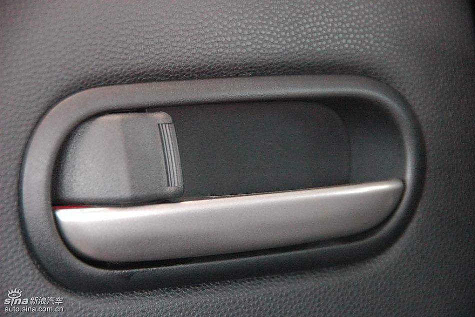 马自达2尊贵型1.5AT内饰