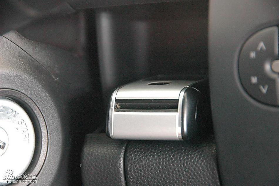 马自达2尊贵型1.5AT内饰