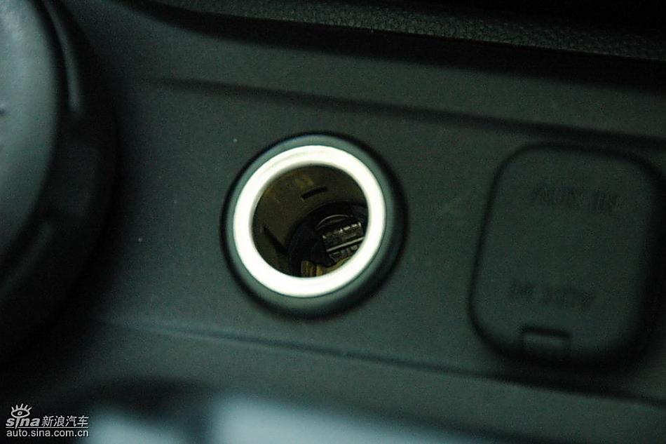 马自达2尊贵型1.5AT内饰