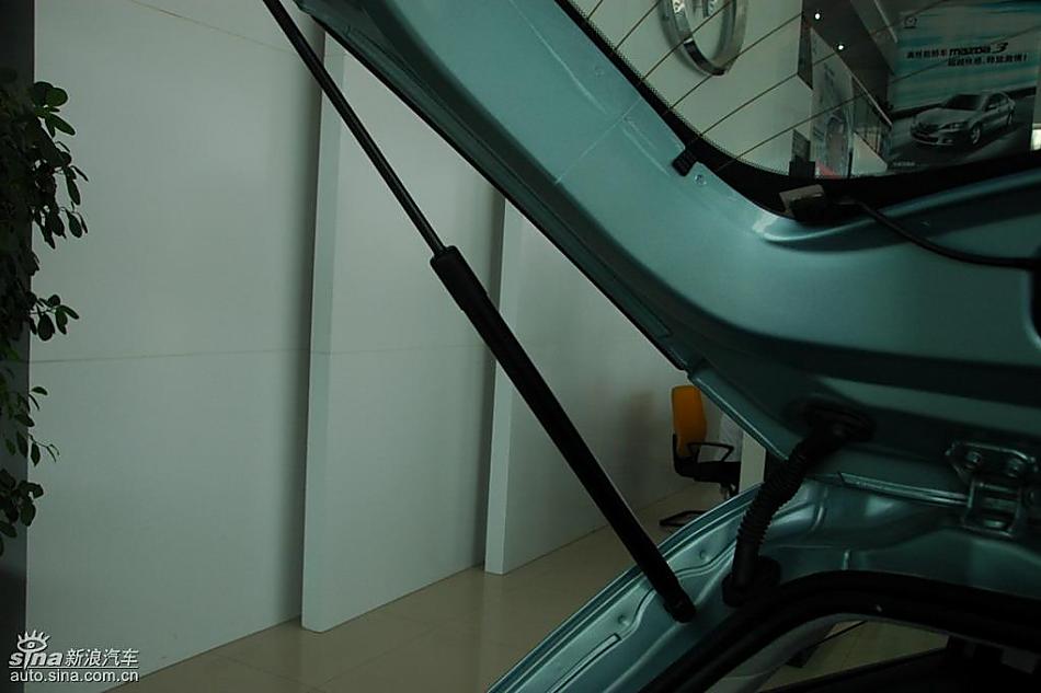 马自达2标准型1.3MT 内饰