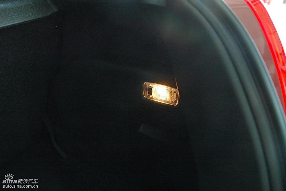 马自达2标准型1.3MT 内饰