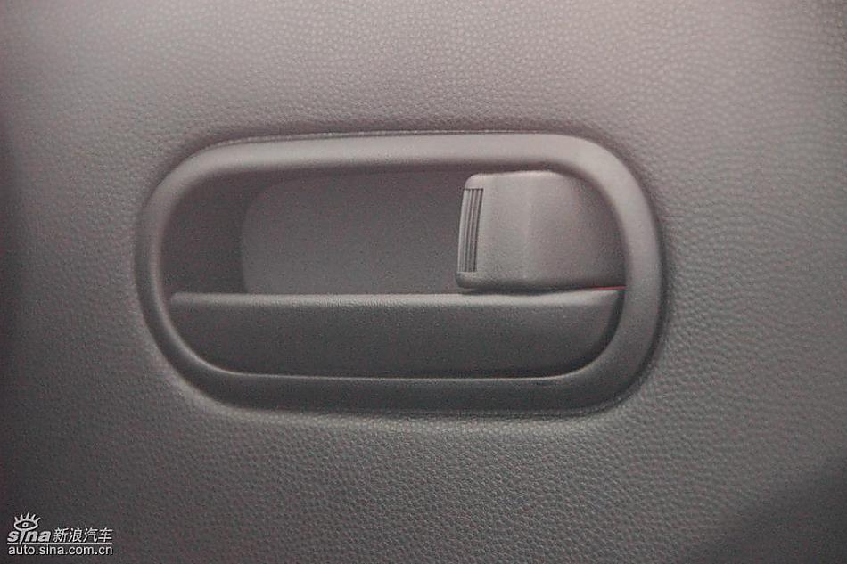 马自达2标准型1.3MT 内饰