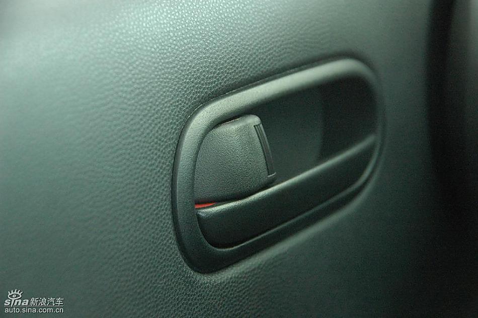 马自达2标准型1.3MT 内饰