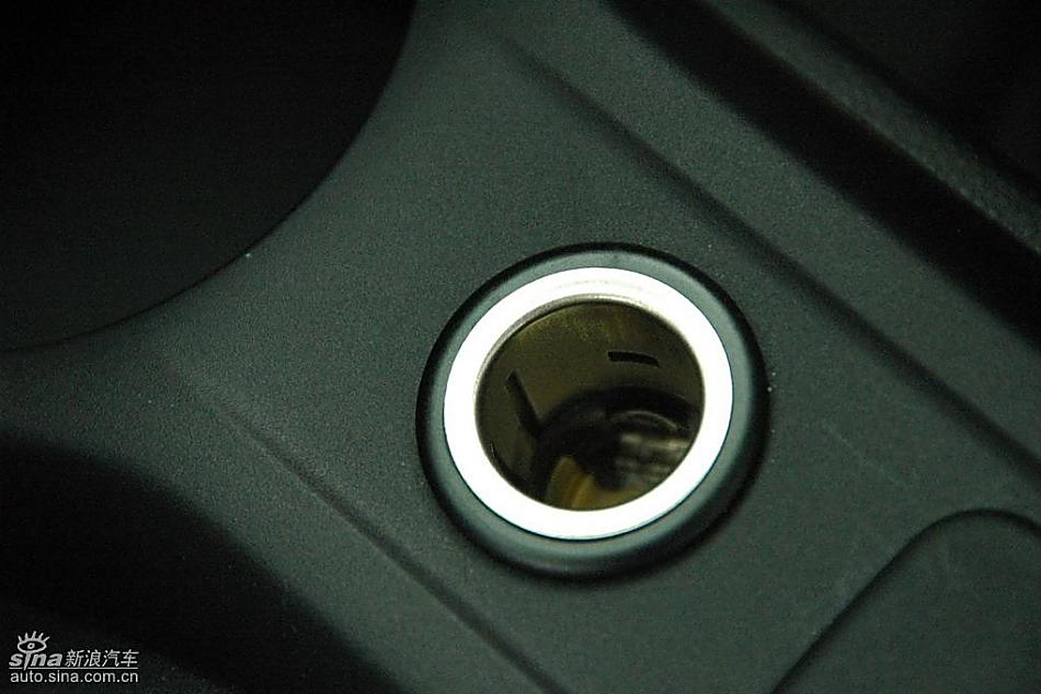 马自达2标准型1.3MT 内饰