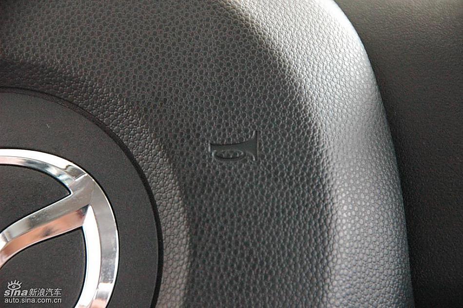 马自达2标准型1.3MT 内饰