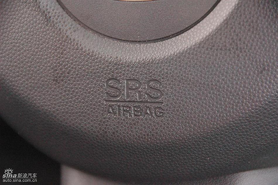 马自达2标准型1.3MT 内饰