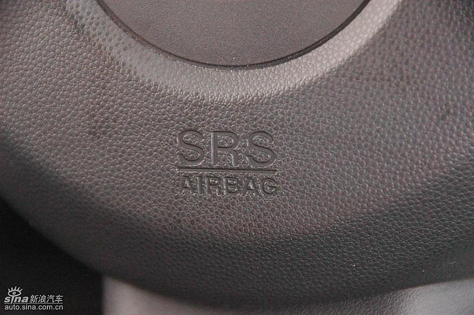 马自达2标准型1.3MT 内饰