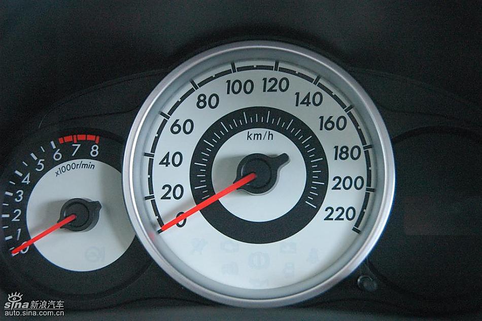 马自达2标准型1.3MT 内饰