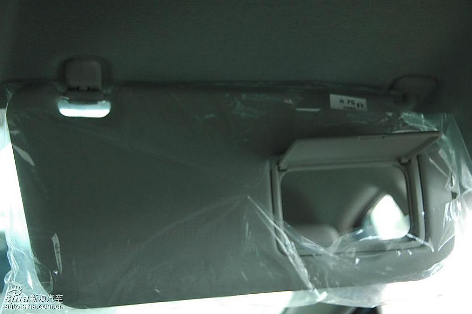 马自达2标准型1.3MT 内饰