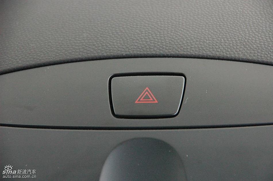 马自达2标准型1.3MT 内饰