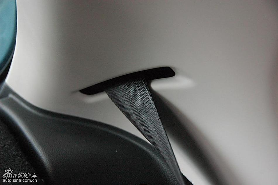 马自达2标准型1.3MT 内饰