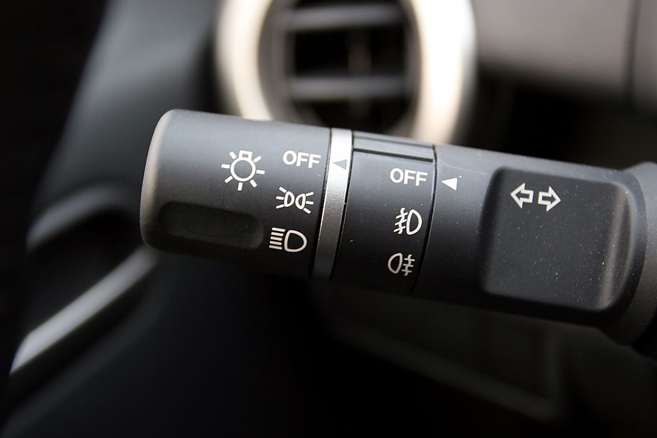 马自达2内饰图片